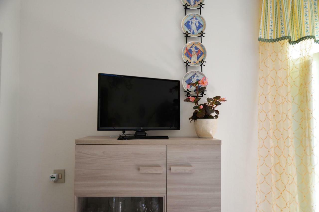 Apartamento A Casa Di Carla Terracina Exterior foto